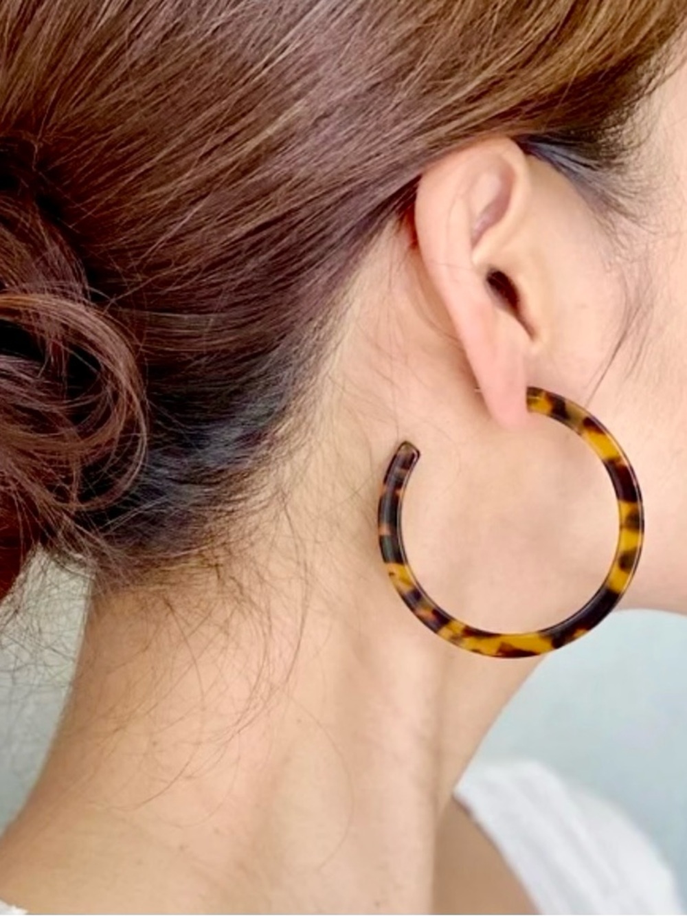 Acrylic Tortoiseshell Hoop Earrings - Picture 2 of 4
